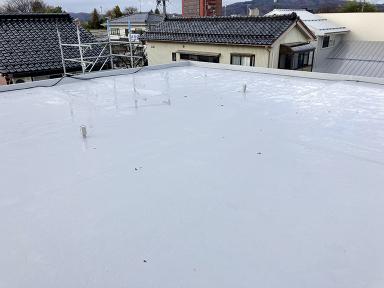 高岡市の屋根FRP防水工事　水廻りリフォームと同時進行できた外装工事
