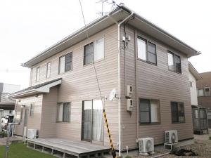 砺波市の屋根・外壁塗装工事　失われていた外壁の防水機能も最上級のフッ素塗料施工で見事に回復！