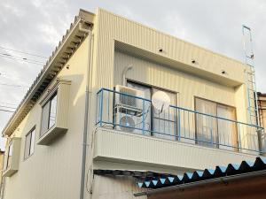 高岡市のベランダ防水・外壁カバー工事　漏水していたベランダも強度・耐水性のあるFRP防水施工でバッチリ補修が完成！