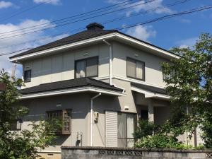 高岡市屋根カバー工法工事　従来の瓦よりも軽いセネターで災害に強い屋根へ