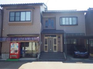 高岡市の外壁サイディング工事　長持ちするアイアンベールで不安解消！