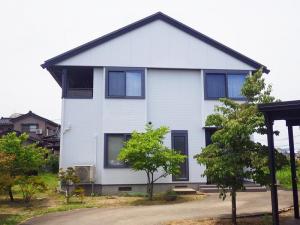 高岡市の外壁サイディング・塗装・屋根カバー工法工事　真っ白な爽やかなお住まいへ