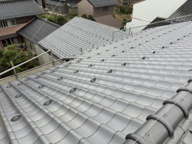 屋根カバー工法と葺き替え工事の違い